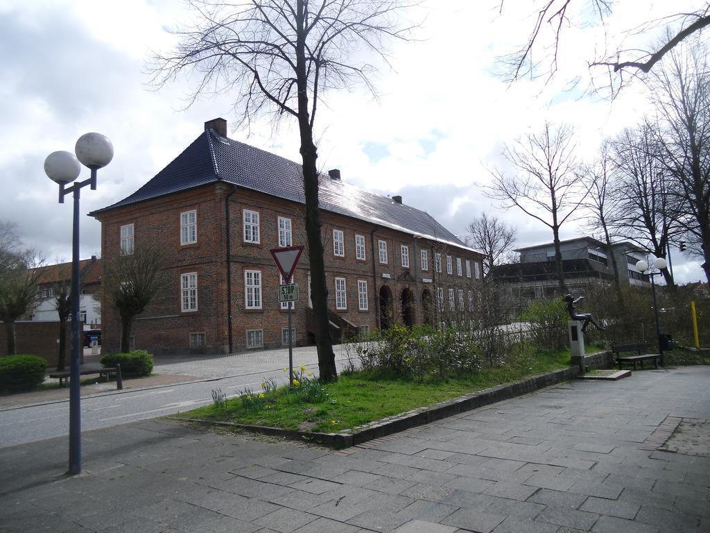 Hotel Pelli Hof Rendsburg By Tulip Inn מראה חיצוני תמונה
